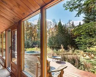 Lac-Superieur/The Beaver Lodge By Escapades Tremblant - Lac-Supérieur - Balkon