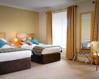 Cill Aodain Court Hotel - Kiltimagh - Bedroom