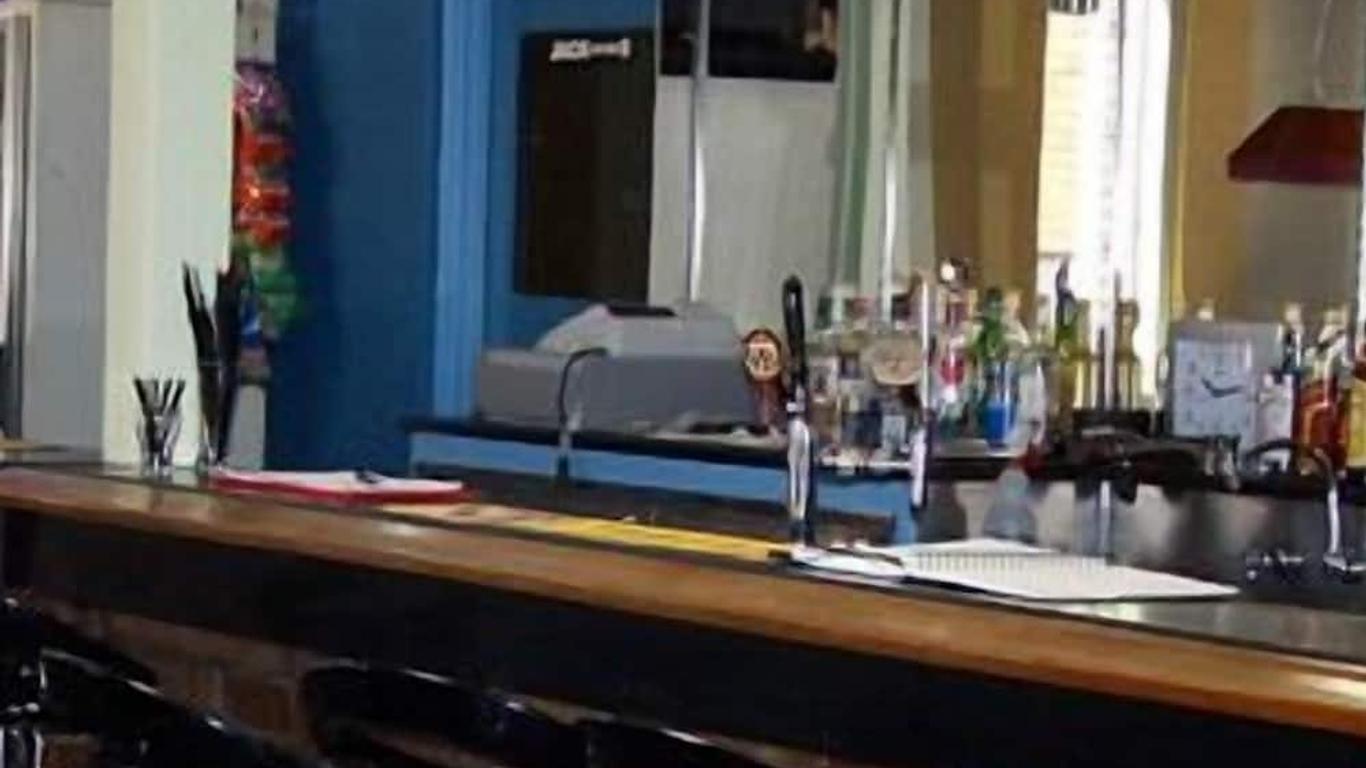 Elmore Victoria Hotel Motel