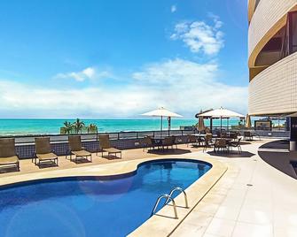 ريمار إكسبرس - ماسيو - حوض السباحة