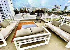 60 Guests Luxury South Beach Private Estate - Miami Beach - Balcony