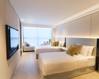 The Bauhinia Hotel - Central - Hong Kong - Bedroom