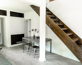 'Be Our Guest' at Carriage House 6098! - New Hope - Stairs