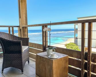 لو باتون دي لام - سان بيير - شرفة