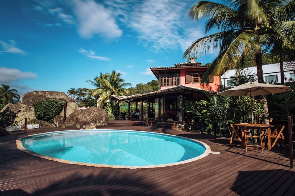 بوسادا فيلا داس بيدراس - إلهابيلا - حوض السباحة