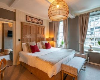 The George Inn & Plaine - Bath - Camera da letto