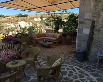 Anitya Cave House - Ürgüp - Balcón