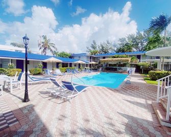 Sea Steps Suites - Pompano Beach - Pool