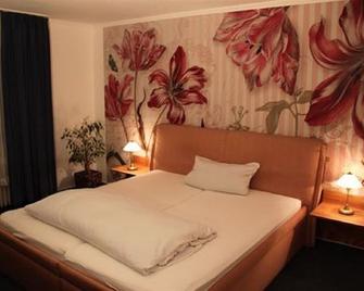 Hotel B&S - Waghausel - Спальня