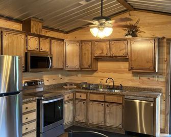 House near Sardis Lake , golf course and Oxford, MS - Sardis - Cocina