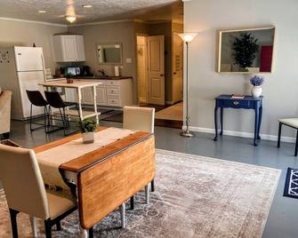Cozy Guesthouse In South Nashville! - Nashville - Restaurante