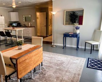 Cozy Guesthouse In South Nashville! - Nashville - Restaurante
