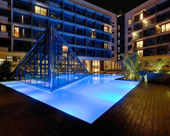 Sofitel Barcelona Skipper - Barcelona - Pool