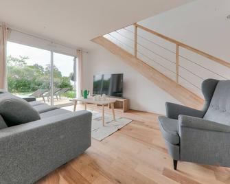 Maison pour 8 - 300m de la plage du Rouvran - Le Tour-du-Parc - Sala de estar