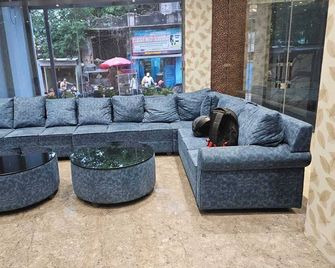 Hotel Blue Lemon - 500 Meters From Temple - Deoghar - Lounge