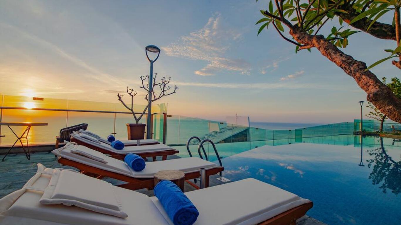 سالا دانانج بيتش هوتل