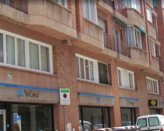 Barcelona City North Hostal - Barcelona - Edificio