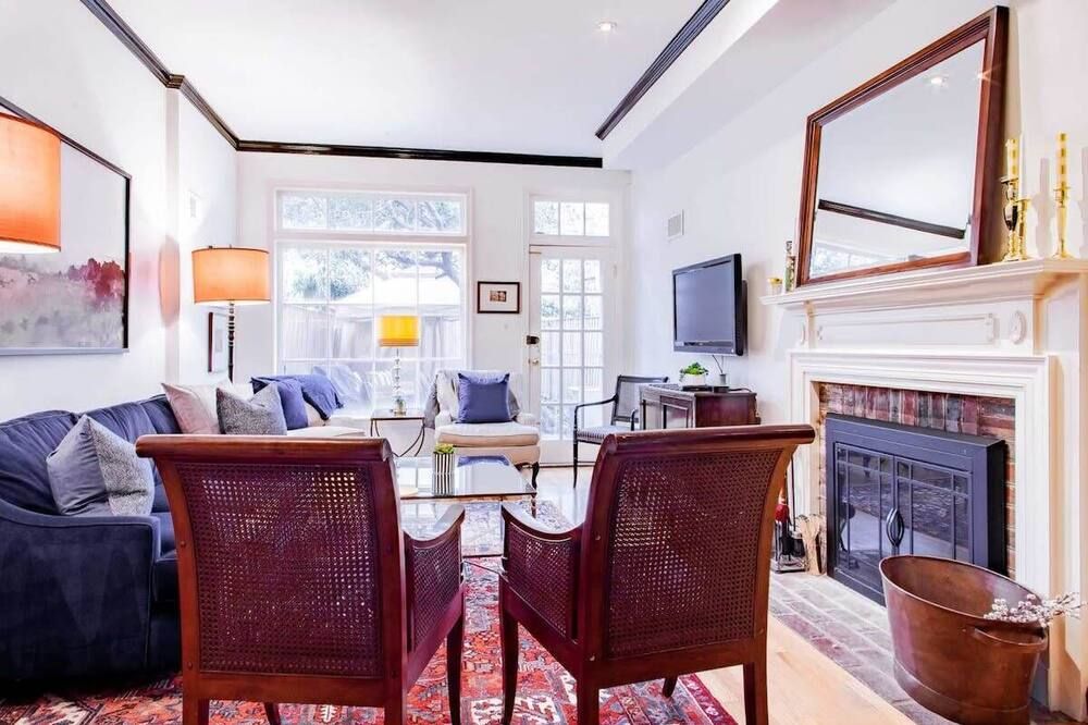 Heart of Capitol Hill Row House Luxury & Location - واشنطن د.ك. - غرفة معيشة