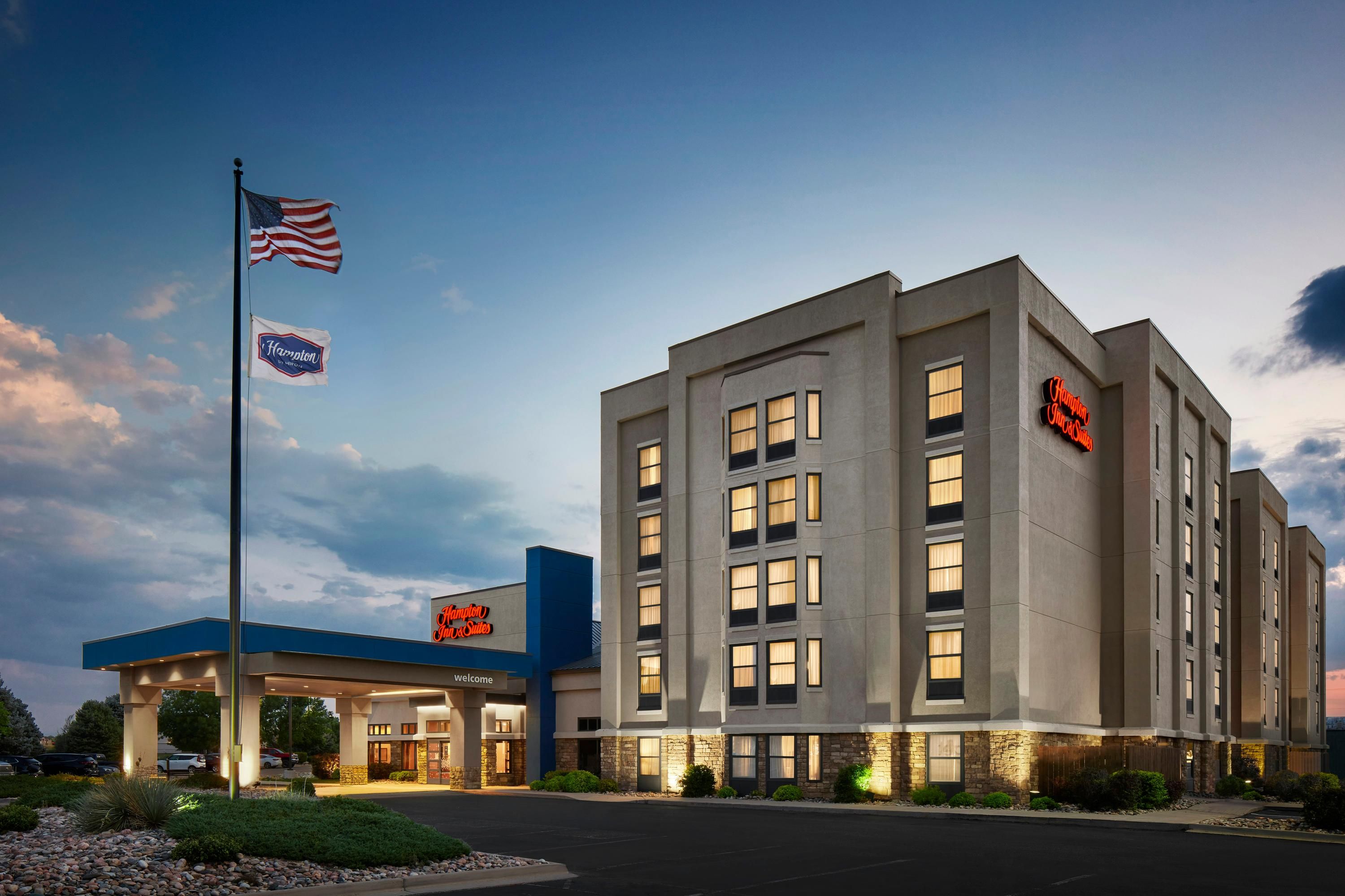 Hampton Inn & Suites Pueblo-Southgate - Pueblo - Gebäude