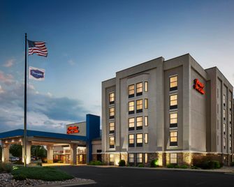 Hampton Inn & Suites Pueblo-Southgate - Pueblo - Budova