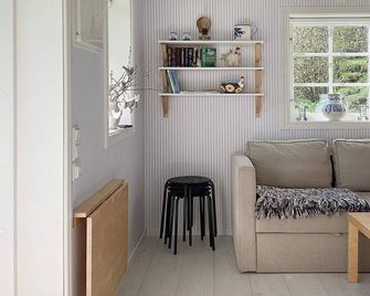 4 Person Holiday Home In Falköping-By Traum - Falkoping - Wohnzimmer