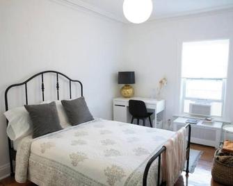 Historic Nyc Townhouse In Landmarked District - Queens