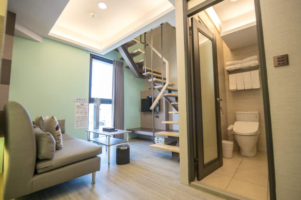 أي إن إن كيه هوتل