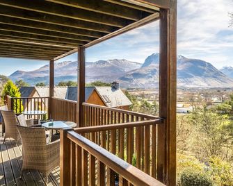 Treetops B&B - Fort William - Balcón