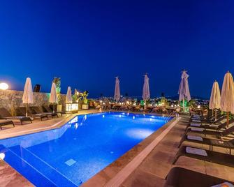 Bombien Yalikavak Hotel - Yalikavak - Bể bơi
