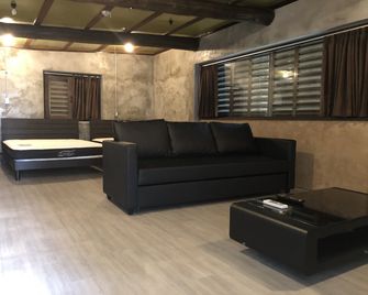 Villa Gazamani Aug,2019 Open!! For only one group a day - Yaese - Вітальня