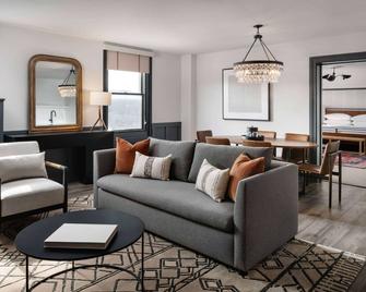 هوتل مورجان إيه ويندام هوتل - مورغانتاون - غرفة معيشة