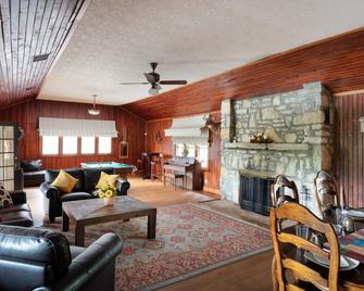 Basswood Resort - Platte City - Sala de estar