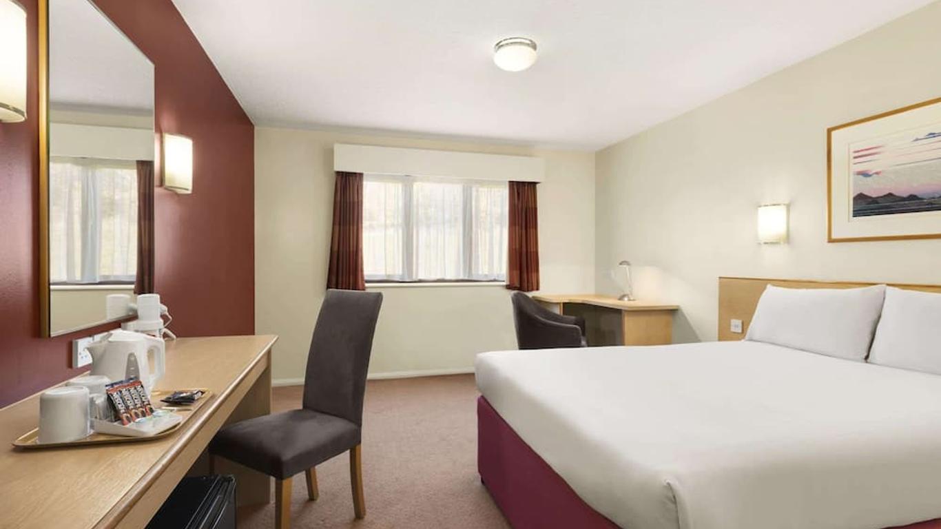 Days Inn by Wyndham Warwick South M40