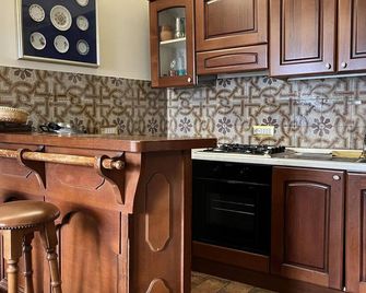 Villa Felici Montecristo - Giuliano di Roma - Cozinha