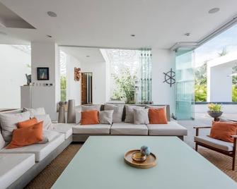 Casa Palmas, Luxury Vacations, Chef, Barman and Concierge included - Bahia de Banderas - Sala de estar