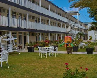 Hotel del Alba Inn & Suites - Aguascalientes - Patio