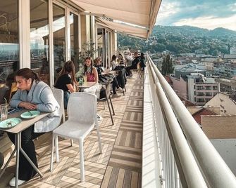 Hotel City View Deluxe - Sarajevo - Varanda