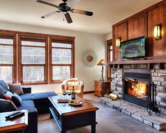 Tremblant-Les-Eaux C1 - Mont-Tremblant - Salon