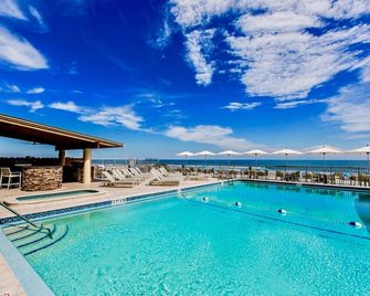 Georgian Inn Beach Club - Ormond Beach - Pool