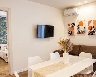 Catania apartment complete holiday home free parking near the center - Scordia - Dining room