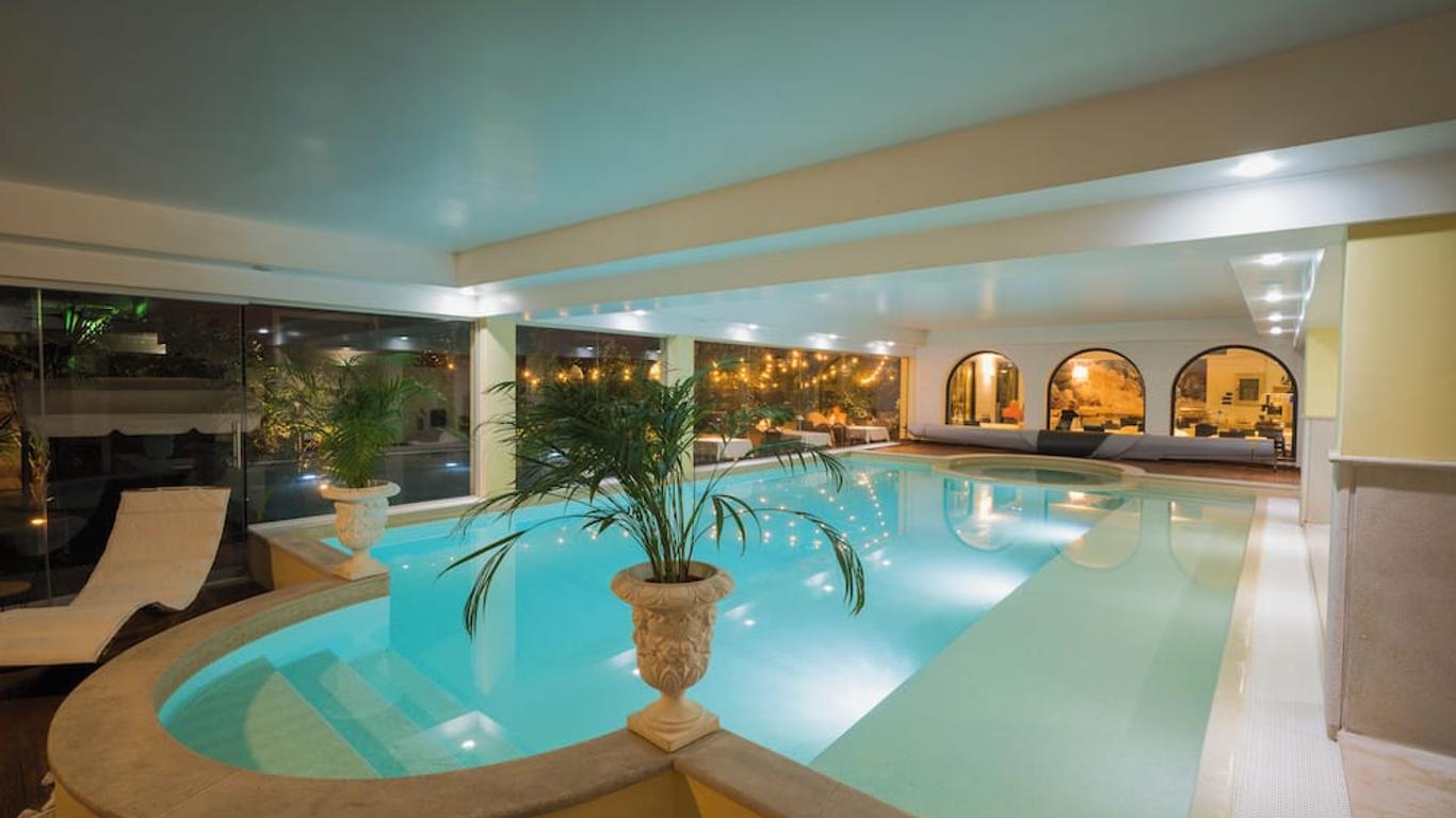 Admiral Hotel Villa Erme