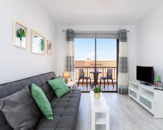 Casa Mercedes - Puerto de Santiago - Huiskamer