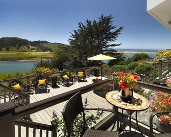 Casa Panama 2 to 3 Bedroom Options by the Sea - Jenner - Balcony