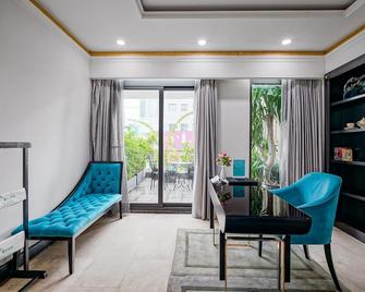 A25 Hotel - 06 Truong Dinh - Ho Chi Minh City - Living room