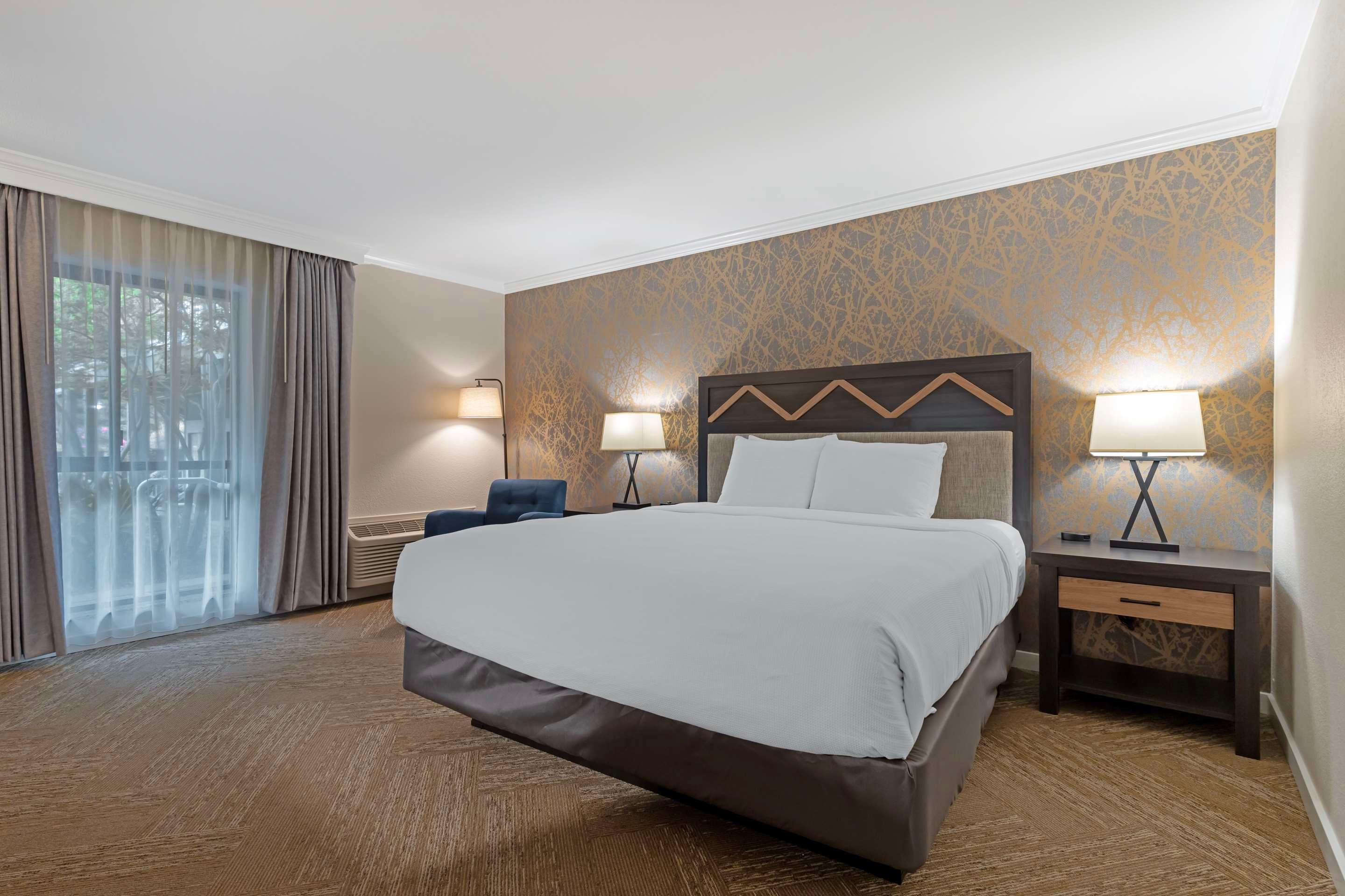 Best Western Plus Inn at the Vines