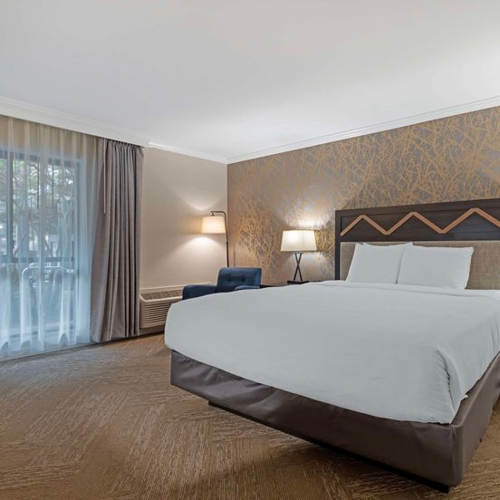 Best Western Plus Inn at the Vines image 1