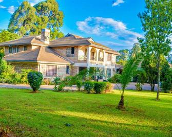 Firsthill Haven Accommodation - Kisumu - Edificio