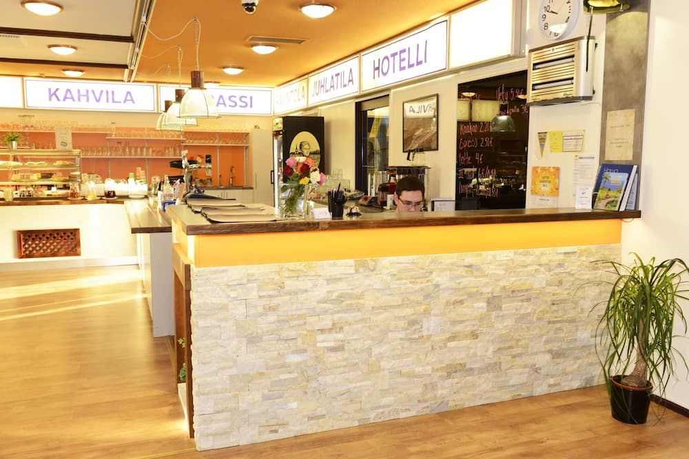 هوتلي سالبا