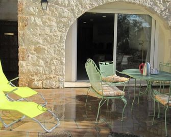 Cabris, charming Provencal villa, sea view, near the village - Cabris - Patio