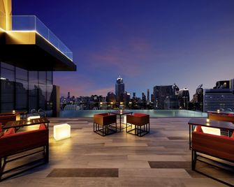 Novotel Bangkok Sukhumvit 4 - Bangkok - Bar